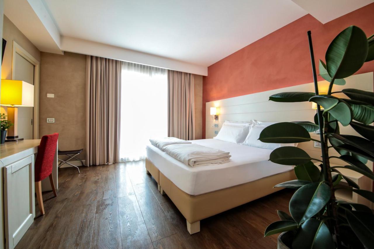 H2O Rooms Moniga del Garda Exterior foto
